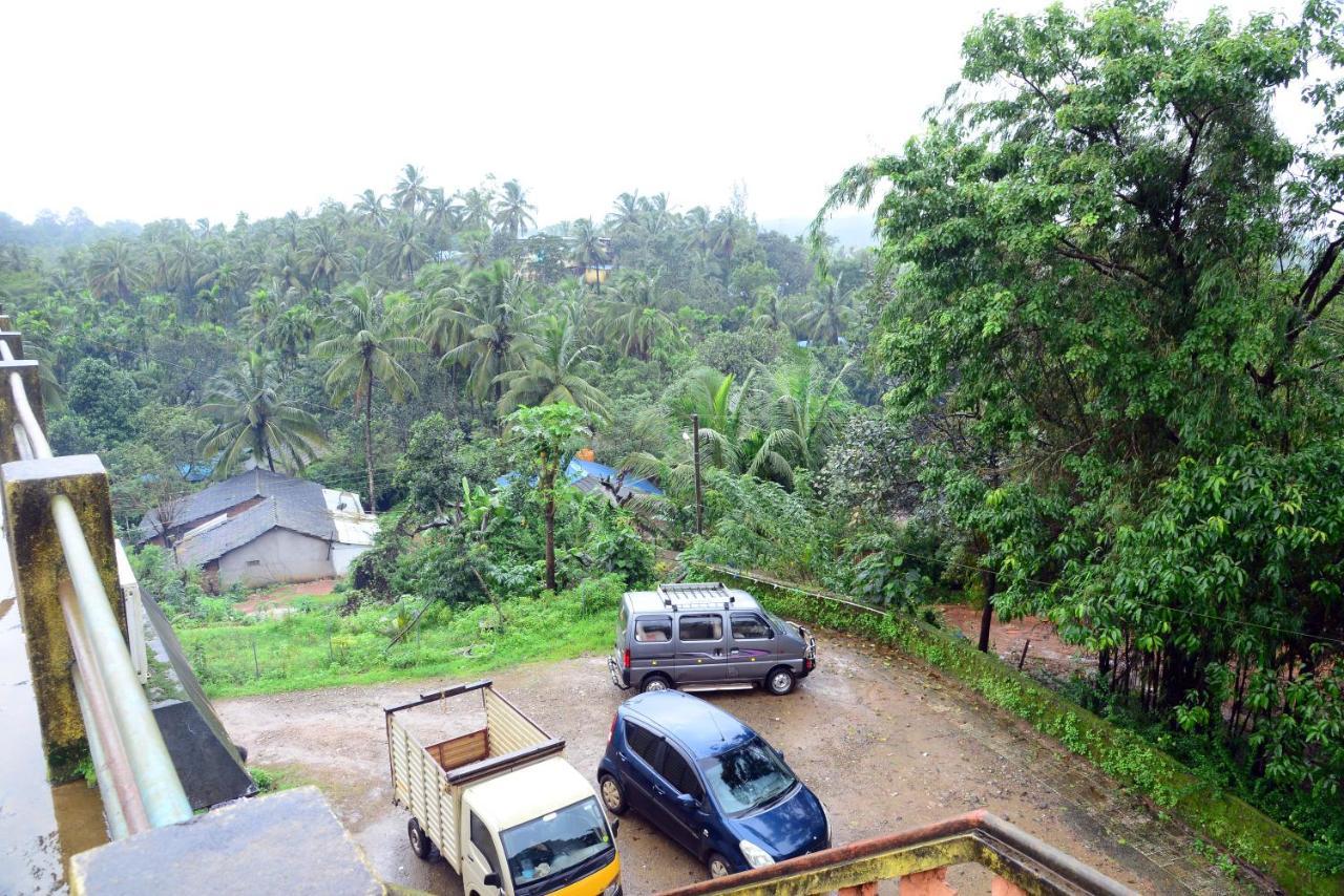 Sri Ranga Homestay Māvingundi 外观 照片